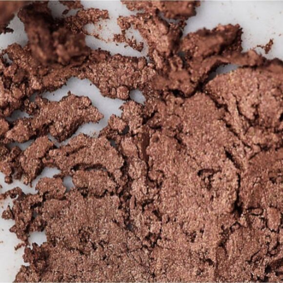 Clinique Chubby Stick Cream Eyeshadow in Fuller Fudge (Metallic Shimmer Brown) - Picture 6 of 17